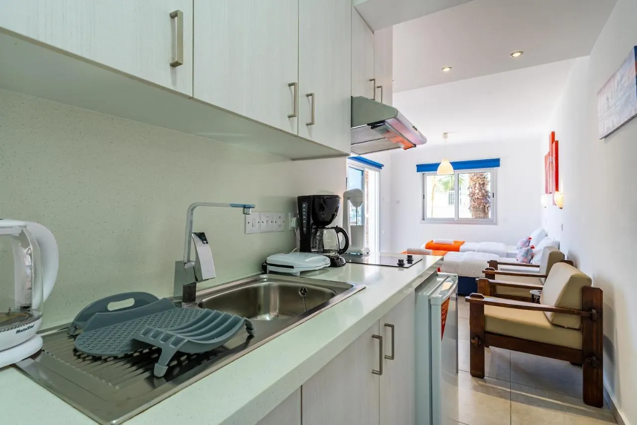 Tangerine Studio With Pool In Ayia Napa